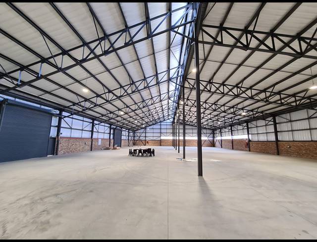 2,458M² WAREHOUSE TO LET IN RIVERSANDS